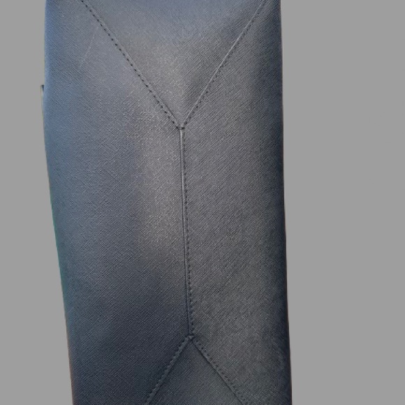 Michael Kors - Penny Coated Twill Convertible Tote - Picture 10 of 14